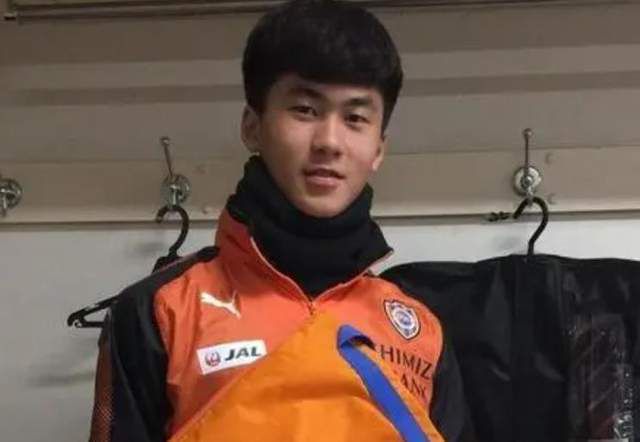 中文有码亚洲制服av片
